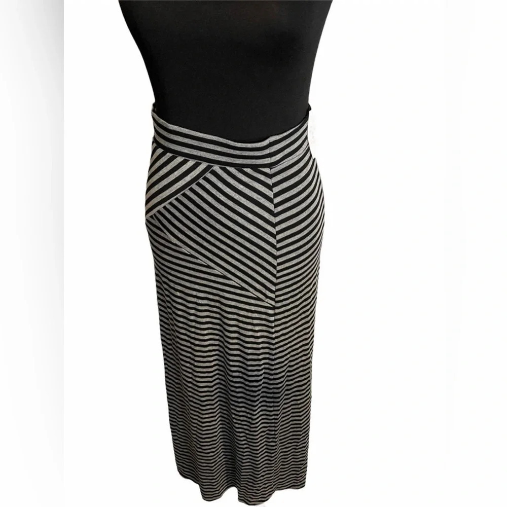 NWT Vintage Y2K 90s 2b bebe Grey/Black Striped Maxi Skirt XS